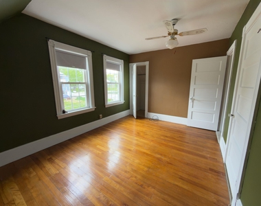 246 E Mason - Photo Thumbnail 18