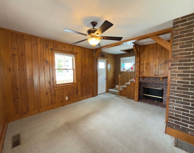 246 E Mason - Photo Thumbnail 12