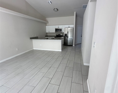 1027 Andalusia Boulevard - Photo Thumbnail 7