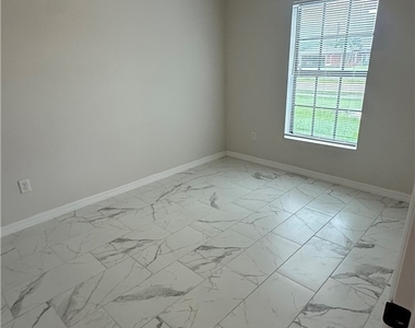 1205 Gleason Parkway - Photo Thumbnail 13