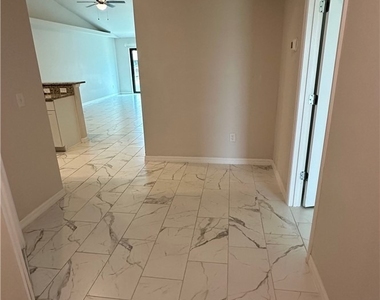 1205 Gleason Parkway - Photo Thumbnail 11
