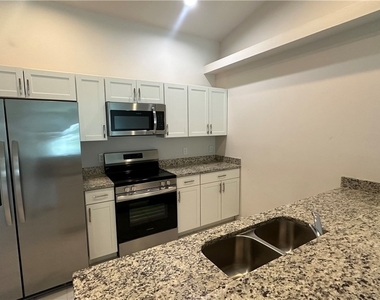 1205 Gleason Parkway - Photo Thumbnail 10