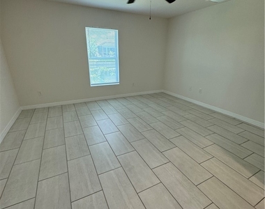 3305 Sw 15th Place - Photo Thumbnail 19