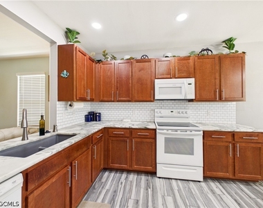 3420 Cancun Court - Photo Thumbnail 3