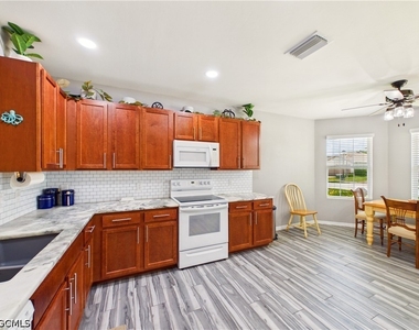 3420 Cancun Court - Photo Thumbnail 2