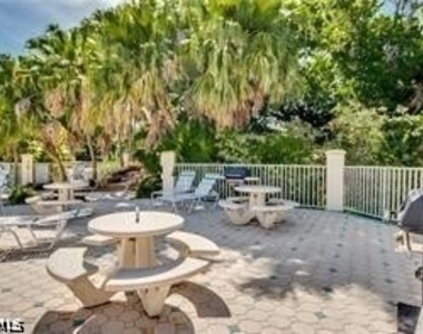 4013 Palm Tree Boulevard - Photo Thumbnail 33