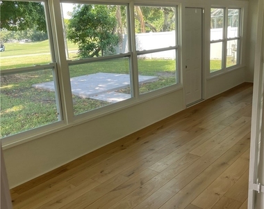 1442 Olmeda Way - Photo Thumbnail 8
