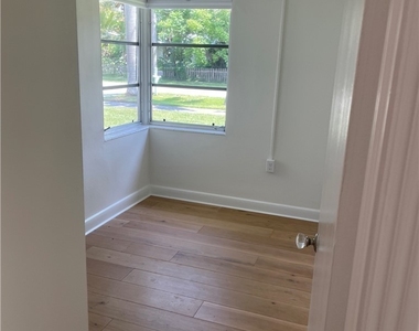 1442 Olmeda Way - Photo Thumbnail 10