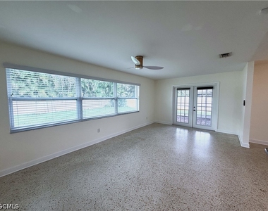 1637 S Mayfair Road - Photo Thumbnail 10