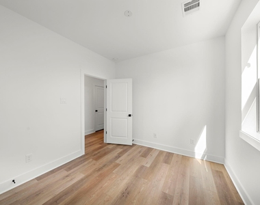835 Elkhart Street - Photo Thumbnail 31