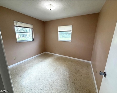 1407 Juddale Street E - Photo Thumbnail 4