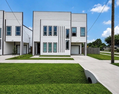 8128 Penrod Street - Photo Thumbnail 2