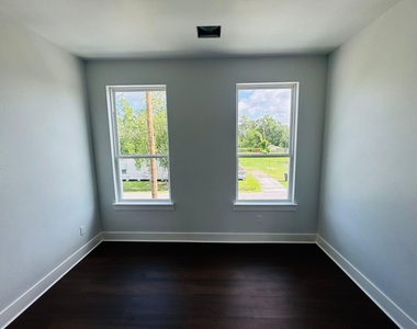 8128 Penrod Street - Photo Thumbnail 17