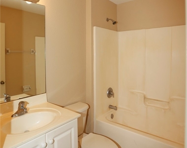 4754 Leonard Boulevard S - Photo Thumbnail 16