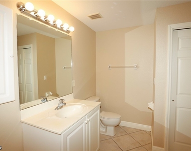 4754 Leonard Boulevard S - Photo Thumbnail 11