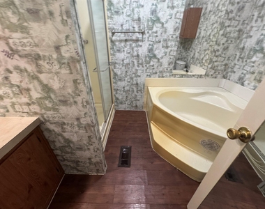 16415 Tamra Court - Photo Thumbnail 28
