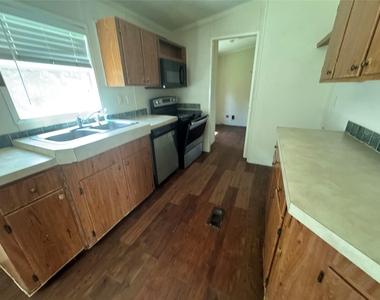 16415 Tamra Court - Photo Thumbnail 8