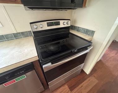 16415 Tamra Court - Photo Thumbnail 10