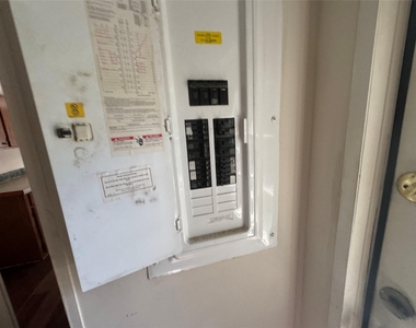 16415 Tamra Court - Photo Thumbnail 14