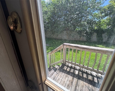 16415 Tamra Court - Photo Thumbnail 15