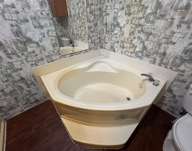 16415 Tamra Court - Photo Thumbnail 29