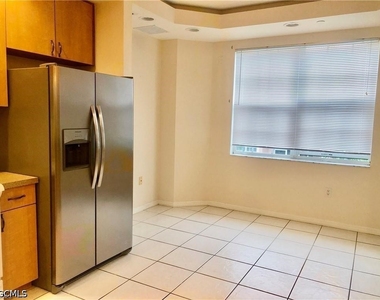 1101 Van Loon Commons Circle - Photo Thumbnail 9