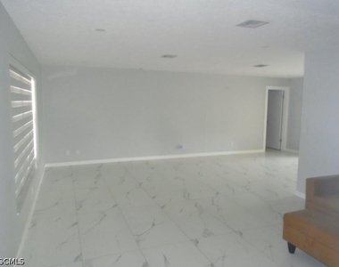 1401 Everest Parkway - Photo Thumbnail 3