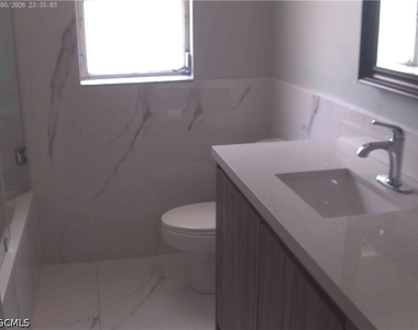 1401 Everest Parkway - Photo Thumbnail 7