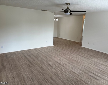 142 Se 1st Avenue - Photo Thumbnail 3