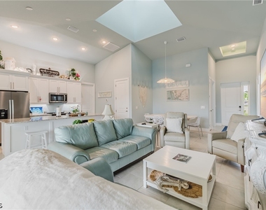5310 Cocoa Court - Photo Thumbnail 4