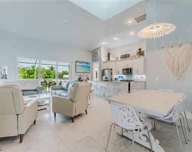 5310 Cocoa Court - Photo Thumbnail 2