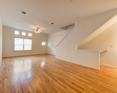 2710 Hullsmith Drive - Photo Thumbnail 16