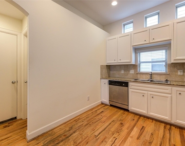 2710 Hullsmith Drive - Photo Thumbnail 11