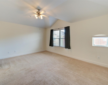 2710 Hullsmith Drive - Photo Thumbnail 23