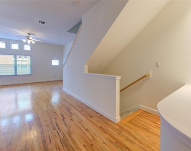 2710 Hullsmith Drive - Photo Thumbnail 14
