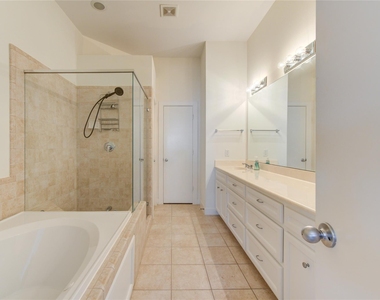 2710 Hullsmith Drive - Photo Thumbnail 31