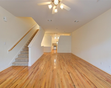 2710 Hullsmith Drive - Photo Thumbnail 17