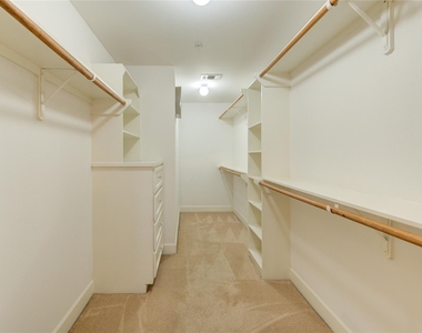 2710 Hullsmith Drive - Photo Thumbnail 24