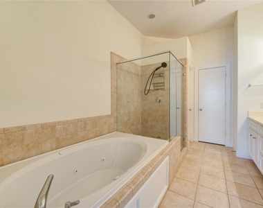 2710 Hullsmith Drive - Photo Thumbnail 30