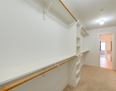 2710 Hullsmith Drive - Photo Thumbnail 25