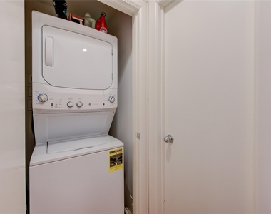 2710 Hullsmith Drive - Photo Thumbnail 7
