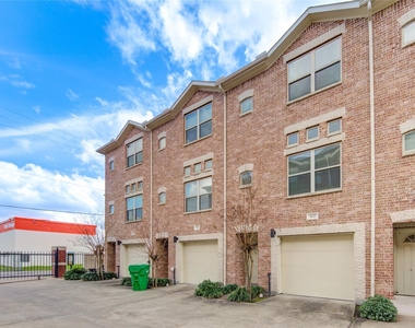 2710 Hullsmith Drive - Photo Thumbnail 3