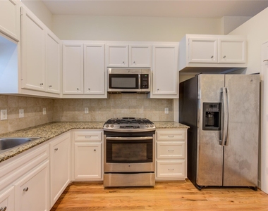 2710 Hullsmith Drive - Photo Thumbnail 9