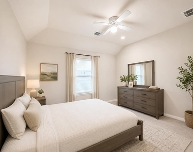 1247 S Maple Drive - Photo Thumbnail 10