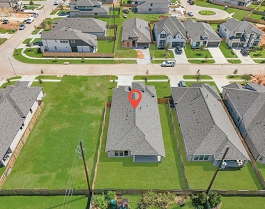 30039 Gold Finch Place - Photo Thumbnail 3