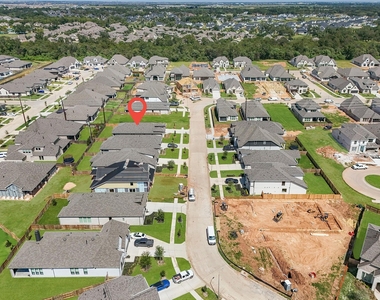 30039 Gold Finch Place - Photo Thumbnail 5