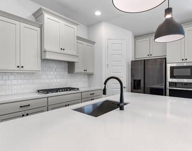 30039 Gold Finch Place - Photo Thumbnail 40
