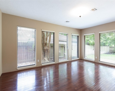 9 Mallard Glen Place - Photo Thumbnail 14
