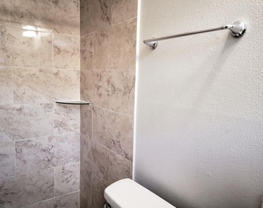 5527 Darnell Street - Photo Thumbnail 25