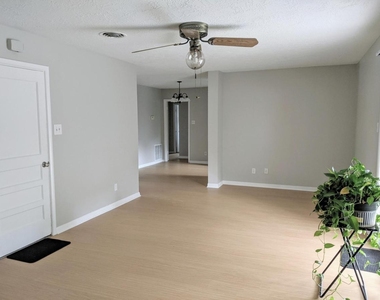 5527 Darnell Street - Photo Thumbnail 8